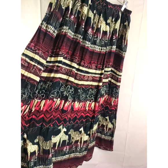 Dress barn Women's Skirt Size 18/20 Elastic Waist Red Black Animals Long Midi - Picture 3 of 6